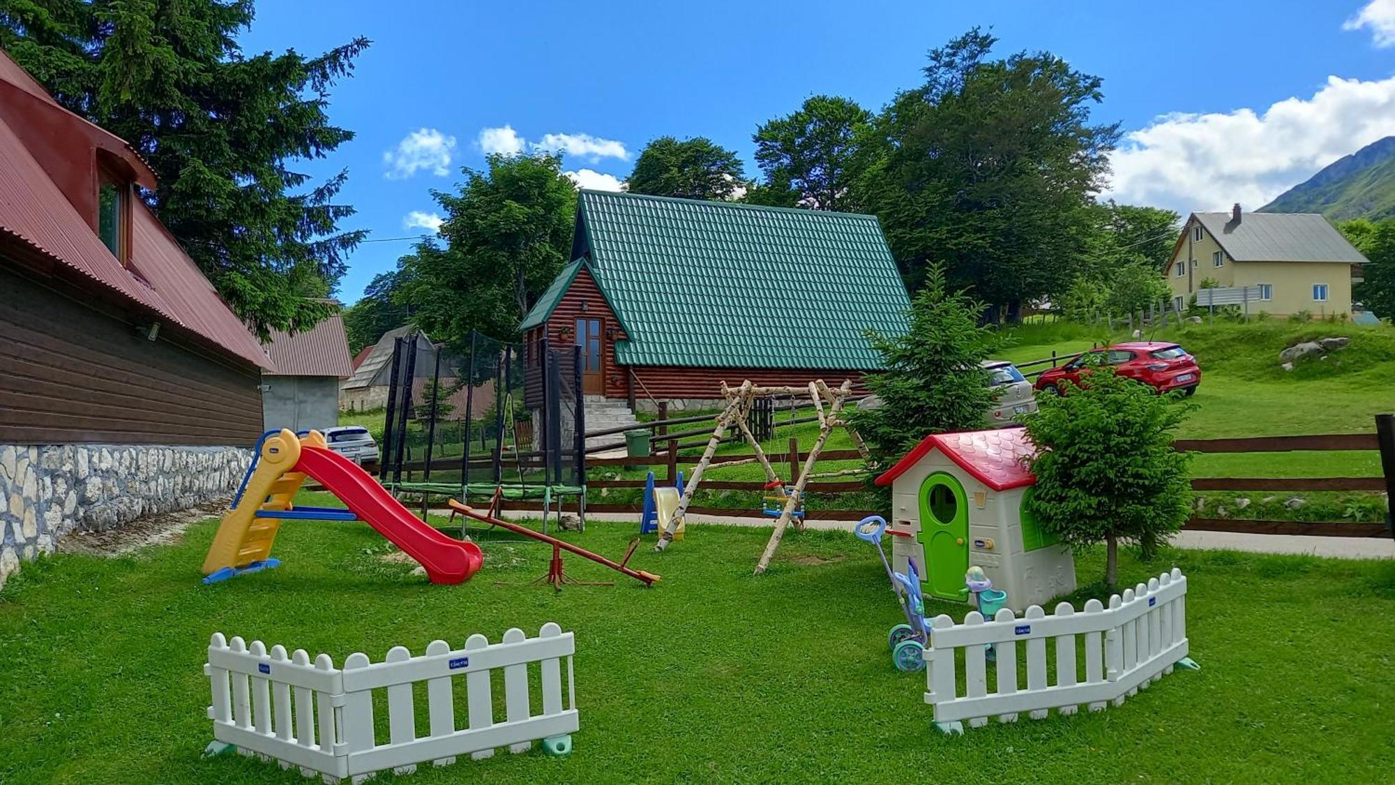 Family Farm Bungalow Жабляк Екстер'єр фото